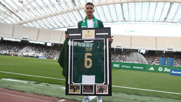 Συγκίνηση στη βράβευση του Ζέκα από τον Παναθηναϊκό (vid)