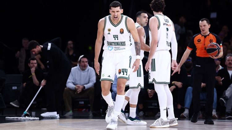 Ντίνος Μήτογλου: «Ο Φαρίντ είναι εξαιρετικό παιδί – Το μπάσκετ είναι παιχνίδι ψυχολογίας»