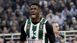 Ο Αντετοκούνμπο στο καλύτερο «Top 10» (vid)