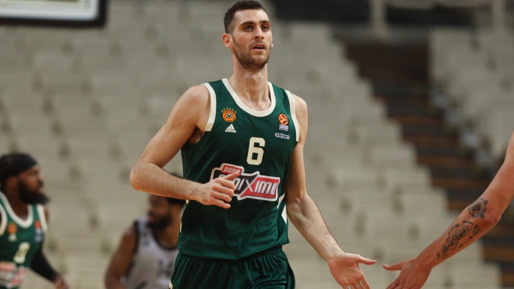 500+ ριμπάουντ για τον Παπαγιάννη