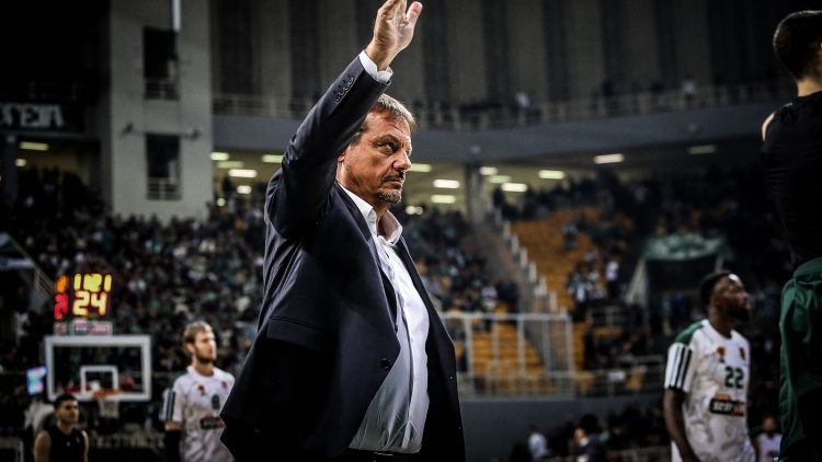 Αταμάν: «Ο γιος μου θα υποστηρίζει την Εφές κόντρα στον Παναθηναϊκό»