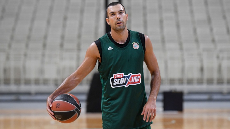 Ο Σλούκας προπονείται με τα πράσινα (vid)