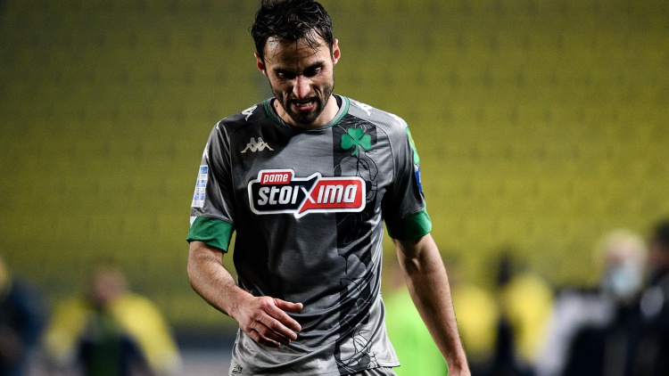 Πλήγμα με Μαουρίσιο που υπέστη ρήξη μηνίσκου