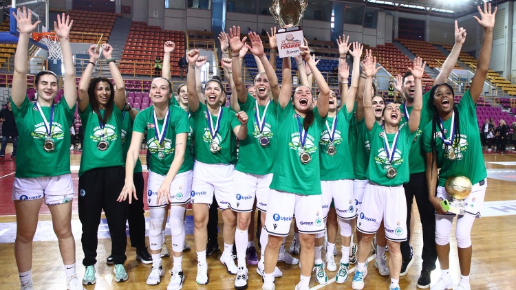 Η ΚΑΕ Παναθηναϊκός συνεχάρη τη γυναικεία ομάδα για την κατάκτηση του Κυπέλλου (pic)