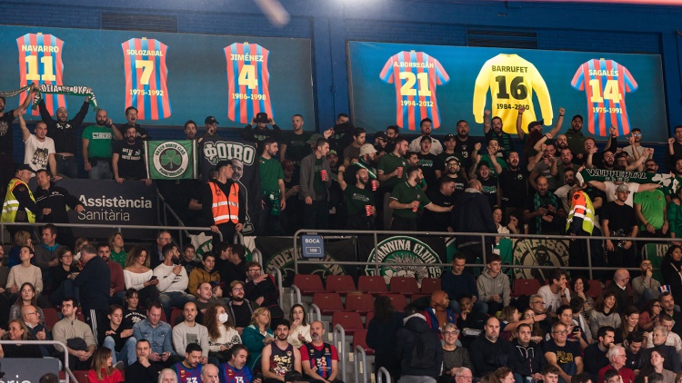 200+ οπαδοί στο πλευρό του Παναθηναϊκού στη Βαρκελώνη (vid)