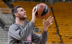 Παπαγιάννης: «Να παίξουμε καλά και να τρέξουμε»