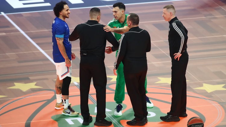 Οι διαιτητές για το 4ο ματς του Παναθηναϊκού κόντρα στην Εφές