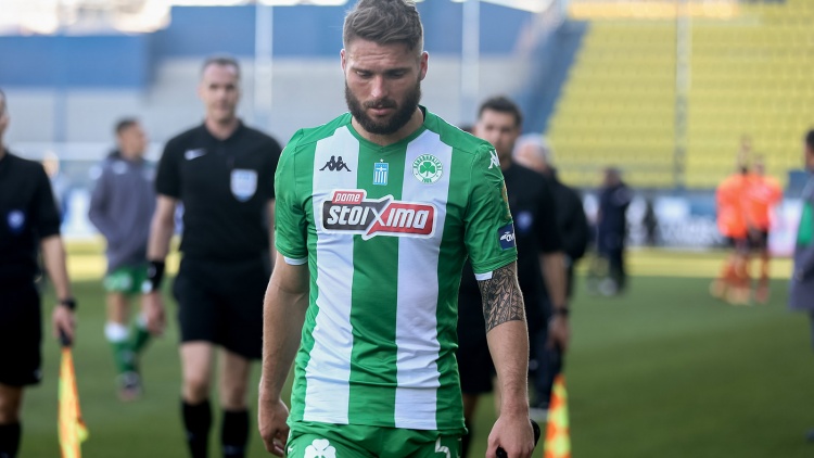 Χάνει την προετοιμασία ο Σένκεφελντ!