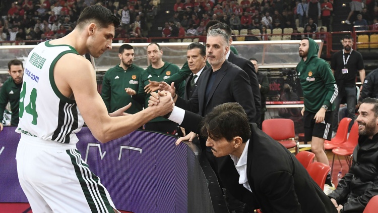 Μήτογλου: «Πρέπει να σηκώσουμε το κεφάλι γρήγορα και να προχωρήσουμε»