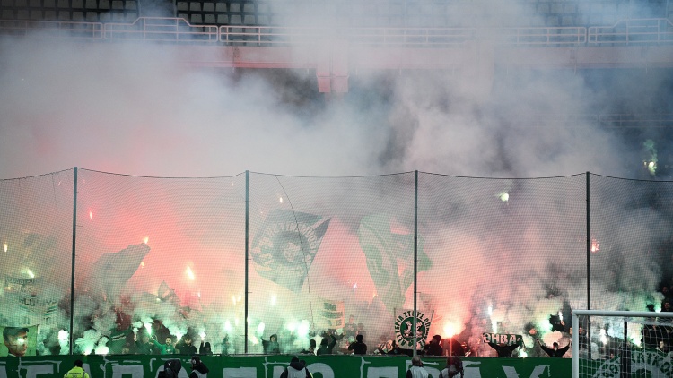 Ανέστειλε την επιστροφή των φιλάθλων στα γήπεδα ο Κ. Μητσοτάκης!