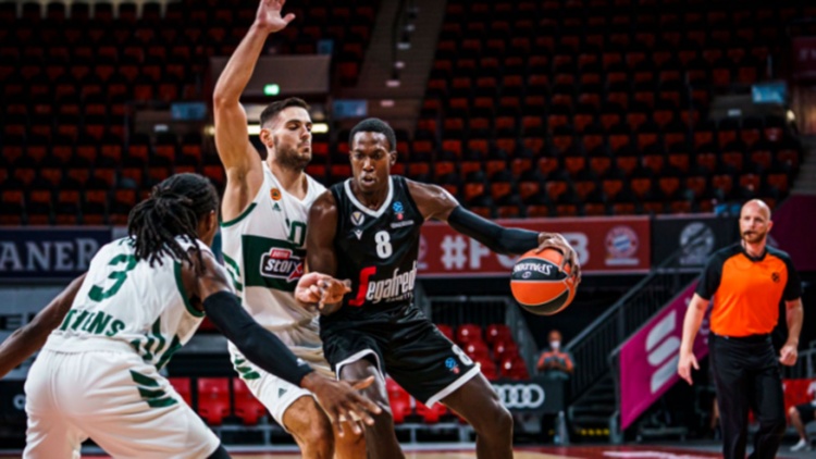 Αρχηγική νίκη σε φιλικό «θρίλερ» με δύο παρατάσεις