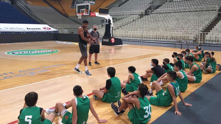 Με Γ. Αντετοκούνμπο η προπόνηση της PAO BC Academy (pics)