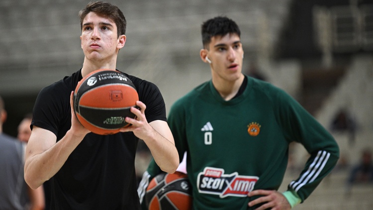 Εκτός με Αρμάνι και ο Μαντζούκας - Στη 12άδα Αβδάλας και Σαμοντούροβ