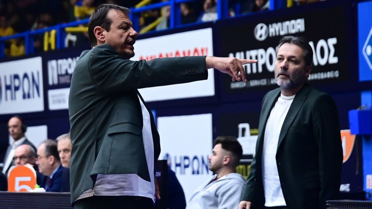 Άταμαν: «Επιστρέφει μετά το Κύπελλο ο Γκριγκόνις, παίζει στη διαβολοβδομάδα ο Σλούκας»