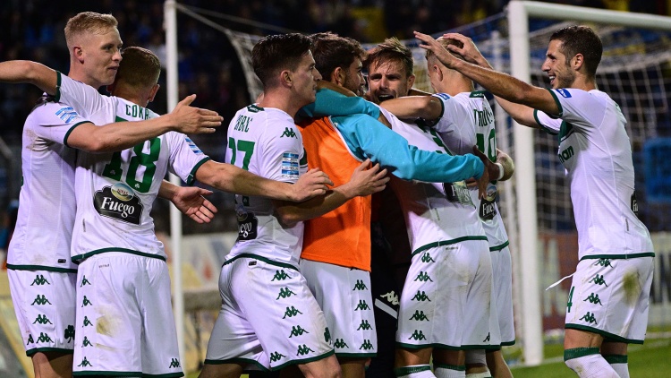 Ανίκητος και απόλυτος με 8/8 - Άντεξε και στο «ξύλο» της Λαμίας