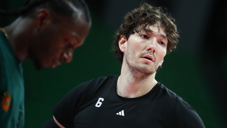 Τζέντι Όσμαν: «Πρέπει να βελτιώσουμε την άμυνα – Είχε δίκιο ο Άταμαν στη Μπολόνια»