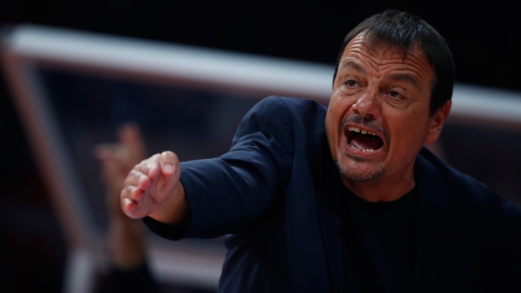 Αιχμές Άταμαν για τη διαιτησία στο Ολυμπιακός-Παναθηναϊκός: «Ελληνορωμαϊκή πάλη στο παρκέ!»