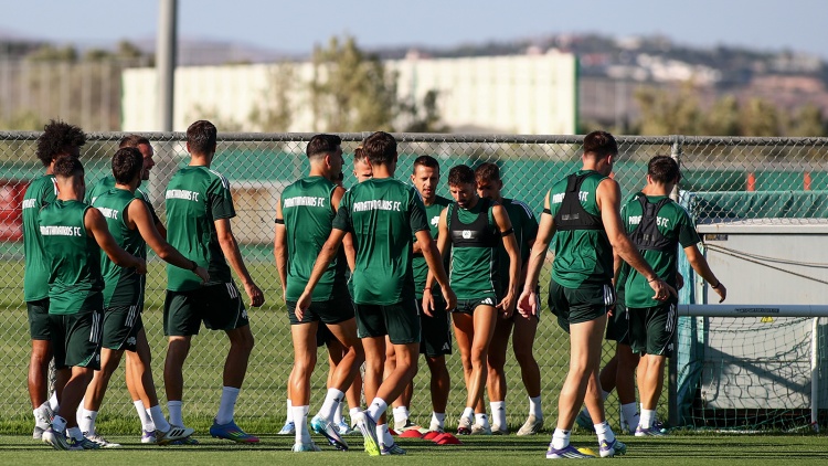 Η αποστολή του Παναθηναϊκού για το ματς με τη Ρέιντζερς - Παρών ο Αλαφούζος στην προπόνηση