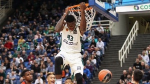 Αντετοκούνμπο: «Ιδρώνουμε για τον Παύλο Γιαννακόπουλο» (vid)