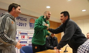 Πιτίνο και Πρίφτης σε πρώτο πλάνο