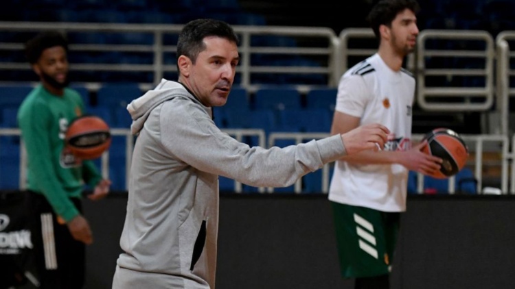 Πρίφτης: «Θα έχουμε πολλές απουσίες με Ζαλγκίρις - Το μυαλό μας είναι στην Ουκρανία»