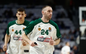 Λοτζέσκι: «Πιθανό να επιστρέψουμε από το 2-0»