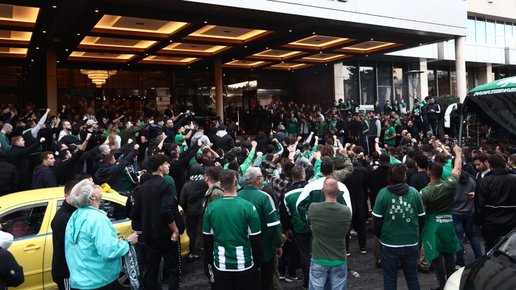 Αποθέωση στο Caravel για την αποστολή του Παναθηναϊκού!