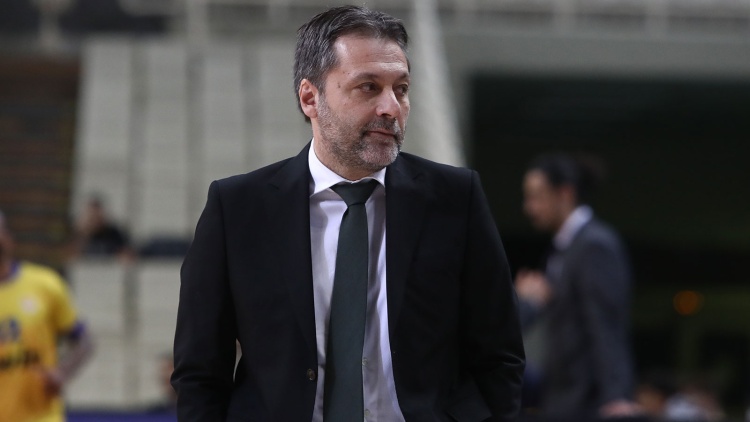 Σερέλης: «Μας πλήγωσε η ήττα - Στα 15 λεπτά του 2ου ημιχρόνου κρίθηκε το ματς»