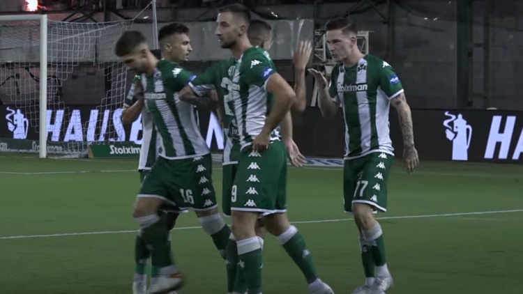 Το φιλί του Βέρμπιτς στον Κανταλαπιέδρα και οι βραβεύσεις των παλαιμάχων (vid)