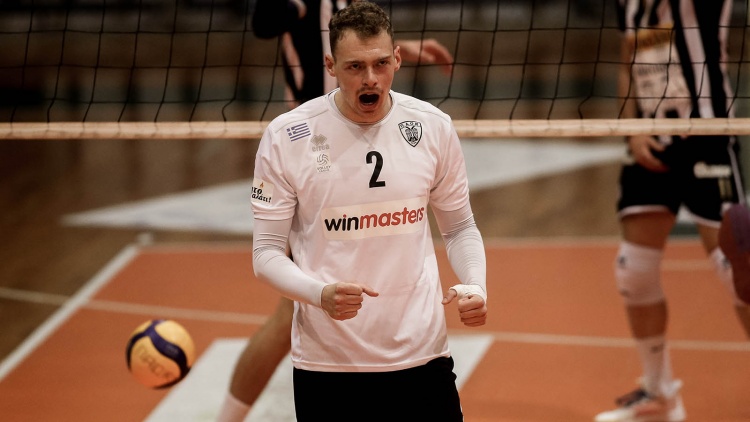 Ο Παναθηναϊκός ντύνει στα πράσινα τον Παπαλεξίου