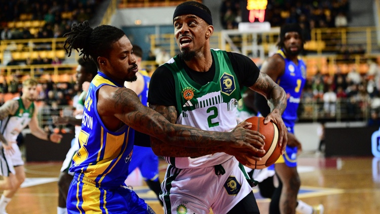 Μπράουν: «Η άμυνα φτιάχνει την επίθεσή μας»