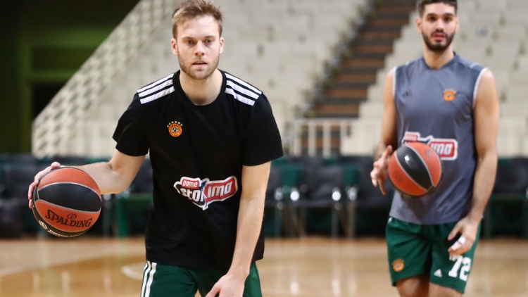 Ουόλτερς: «Θα πρέπει να πάρουμε αυτά τα εντός έδρας ματς»