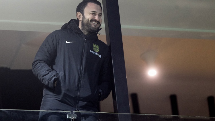 Φραστική επίθεση του Καρυπίδη στον Μπόλονι στο ημίχρονο!