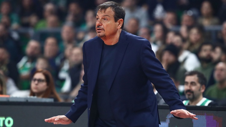 Άταμαν: «Δεν ξέρω αν θα πάρουμε παίκτη - Δεν μπορώ να χάσω παιχνίδια για να κερδίσω παίκτες»