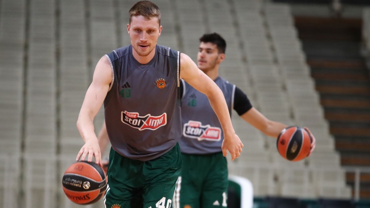 Γκριγκόνις: «Να βάλουμε δυνατά τα κορμιά μας»