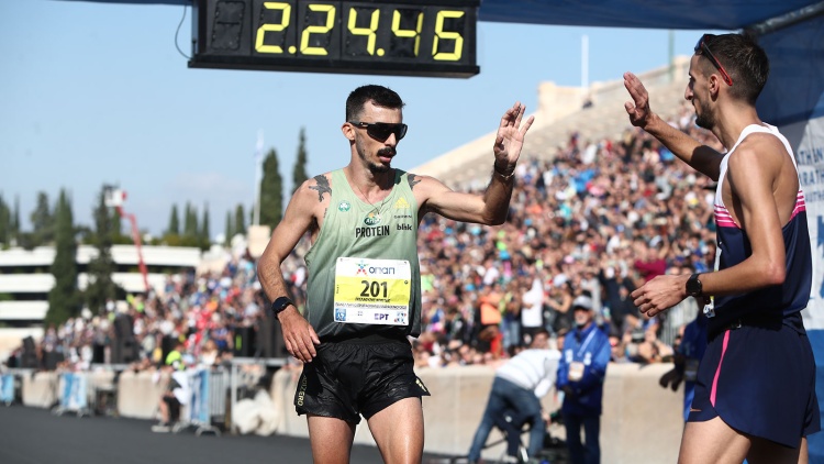 Δεύτερος στον Αυθεντικό Μαραθώνιο ο «γίγαντας» Γκελαούζος!