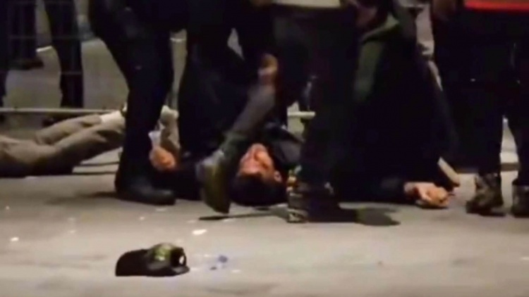 Επεισόδια με τραυματίες έξω από το γήπεδο της Εφές! (vids)