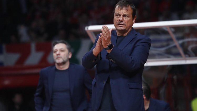 Άταμαν: «Να φοβάσαι να σφυρίξεις πέντε βήματα είναι δύσκολο να το καταλάβω»