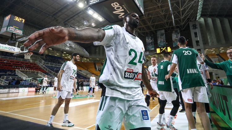 Στην πόρτα της εξόδου ο Μπέικον