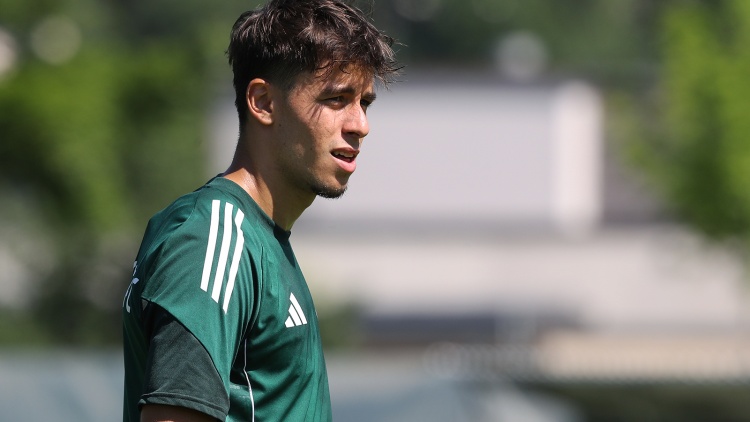 Πρώτο όνομα στη μεταγραφική λίστα της Έβερτον ο Βαγιαννίδης – Από κοντά και η Γουλβς