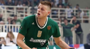 Στον ΠΑΟΚ ο Χαραλαμπόπουλος