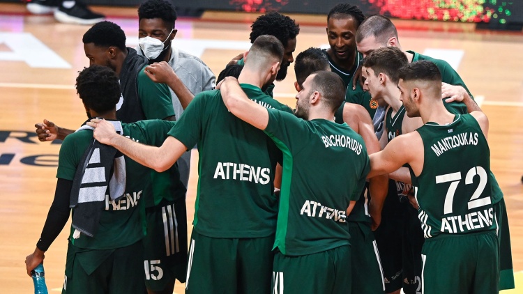 Με απουσίες αλλά και πίστη κόντρα στην Αρμάνι