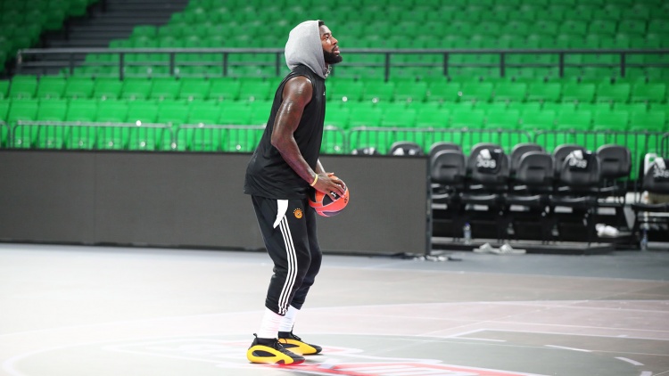 Συνεχίζει τις ατομικές προπονήσεις ο Λεσόρ, ανεβάζοντας την ένταση (vid)