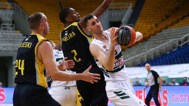 Οι 12άδες του Παναθηναϊκός-ΑΕΚ