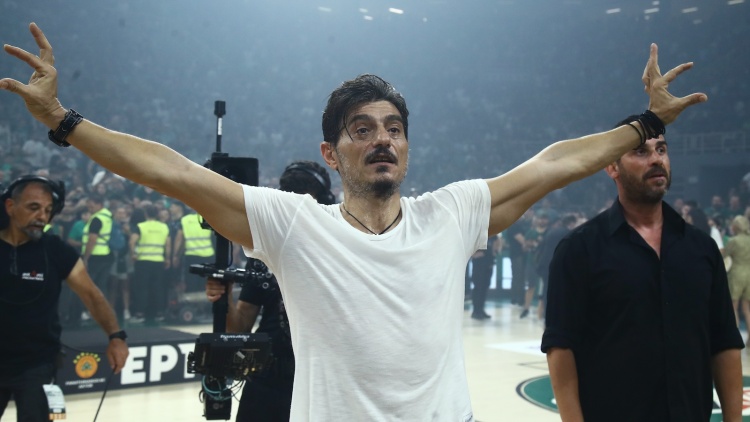 Τρεις μήνες απαγόρευση εισόδου στα γήπεδα και 30.000 ευρώ πρόστιμο το Δ. Γιαννακόπουλο