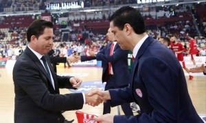 «Εμείς δεν βάζουμε τον προπονητή μας να δυναμιτίσει το κλίμα»