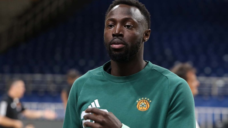 Γκραντ: «Να είμαστε συγκεντρωμένοι και καλύτεροι στην άμυνα»