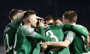 Με τρέλα και ψυχή στο Φάληρο