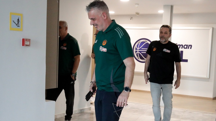 Κοντός: «Δεν υπάρχουν... σκιές στην υπόθεση Λεσόρ - Μέσα στην ημέρα εξελίξεις για σέντερ»