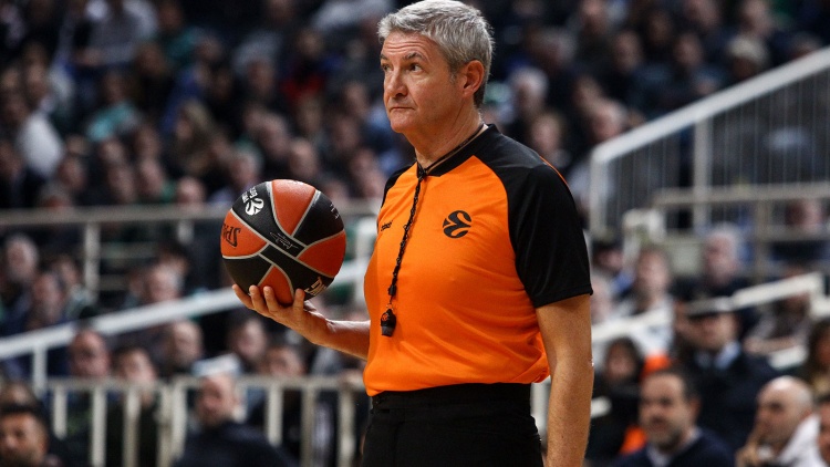 Με Λαμόνικα η τριάδα των διαιτητών στο Μακάμπι-Παναθηναϊκός